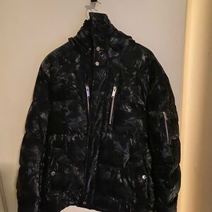 Puffer down jacket hooded, smoke print, with faux fur lining, long sleeve.